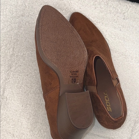 Soda Women's Rich Brown Ankle Booties - Picture 6 of 7